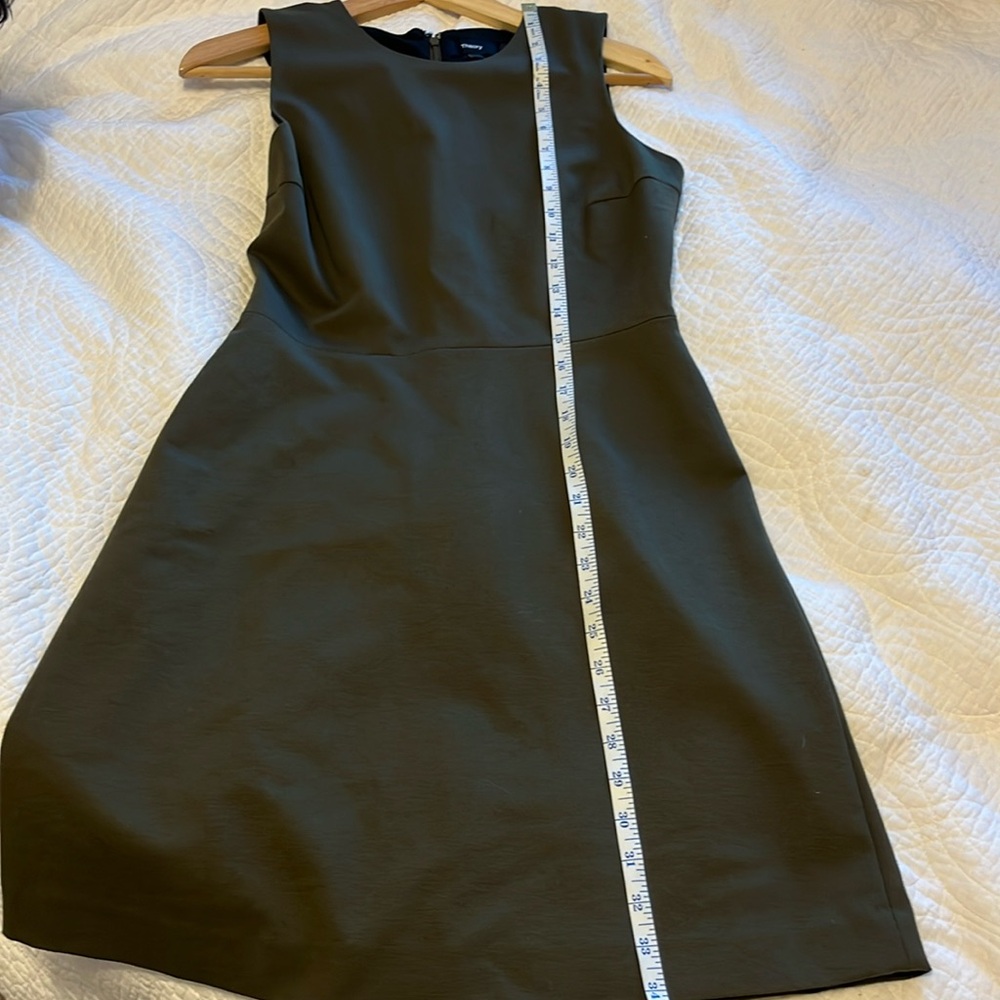 Theory Classic Sleeveless Sheath Dress in Olive Green Stretch Viscose Sz 2 - Picture 7 of 9